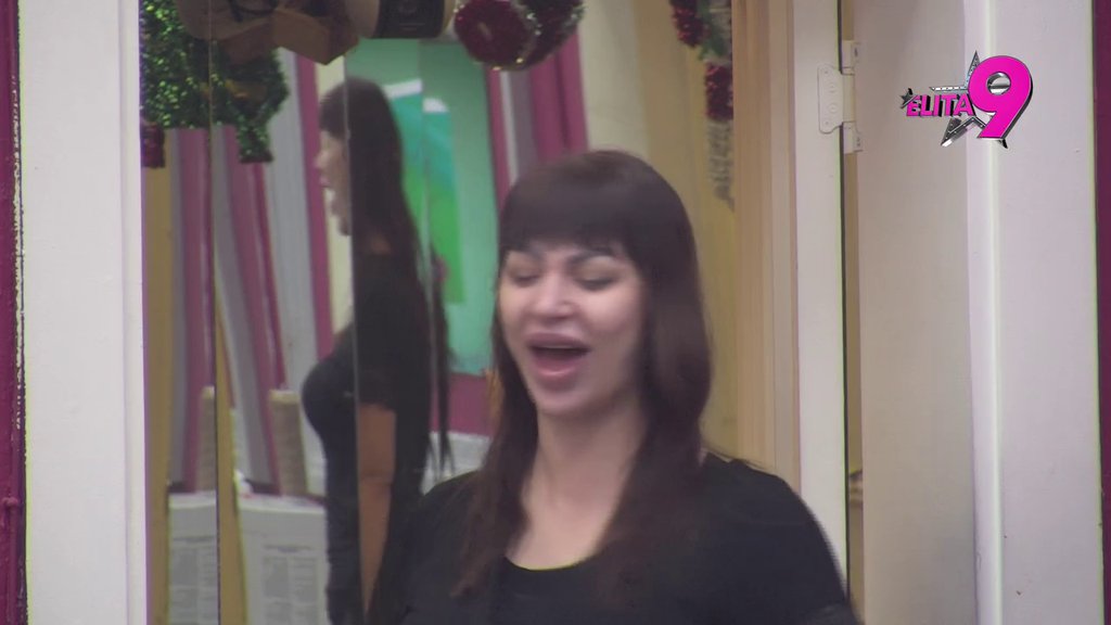 PESMA NJENOJ ŽIVOTA! Miljana iz sveg glasa zapevala OVAJ HIT (VIDEO)