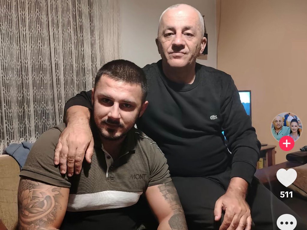 "Mokrio sam u krevet do šestog razreda" Potpuni preokret! Nakon Markove ispovesti koja je NAJEŽILA naciju, isplivala njegova fotka s ocem Sašom, svi se pitaju SAMO JEDNO (FOTO)