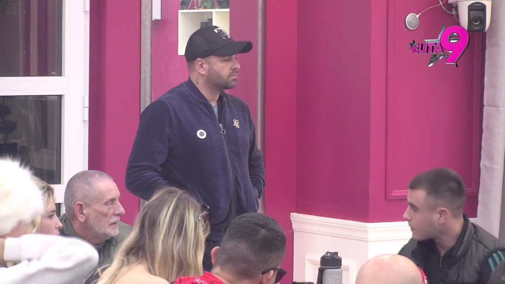 DALA MU ČISTU DESETKU! Sofija priznala simpatije prema Milanu, pa ga podsetila na Karića! (VIDEO)