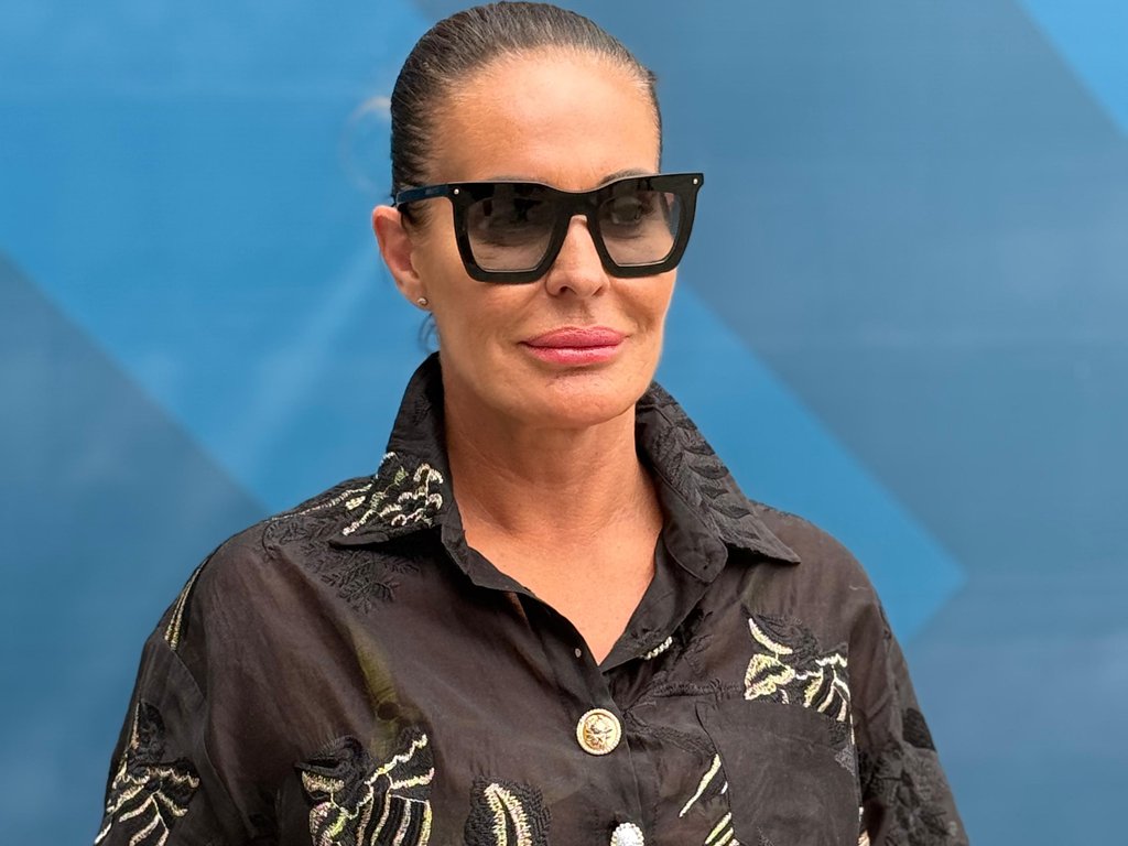 Izgleda kao Las Vegas! Svi komentarišu izgled Milene Kačavende, a malo ko zna koliko godina ima: Kada vidite brojku, pašće vam vilica