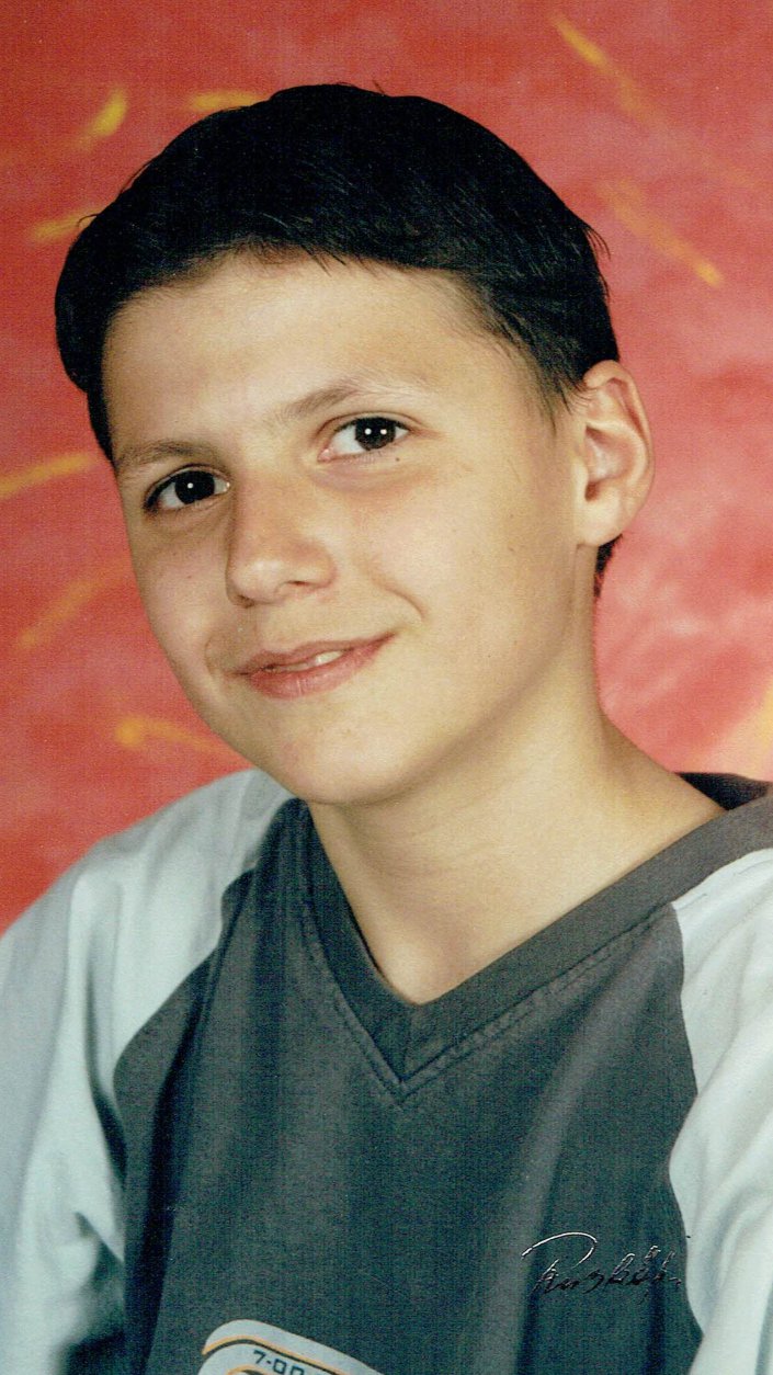 Isplivala fotka Asmina Durdžića iz detinjstva: totalno neprepoznatljiv, a jedna stvar je ŠOKIRALA SVE (FOTO)