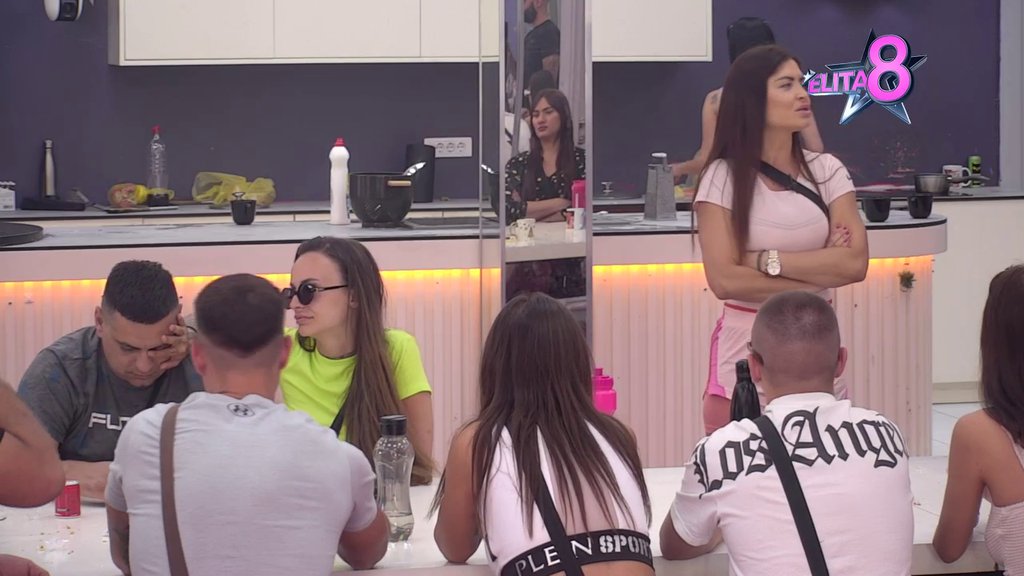 Blago onom ko udomi kuče: Jelena nikad jače udarila na Sanju i Marka, i dalje u neverici zbog Sanjine ŠOK izjave (VIDEO)