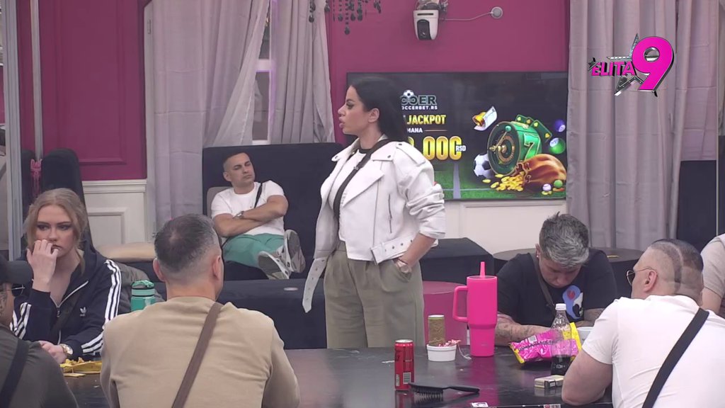 Tata mu je skinuo nevinost: Bukti nikad žešći rat Bore i Uroša! Uvrede pljušte kao lude, haos u Eliti (VIDEO)