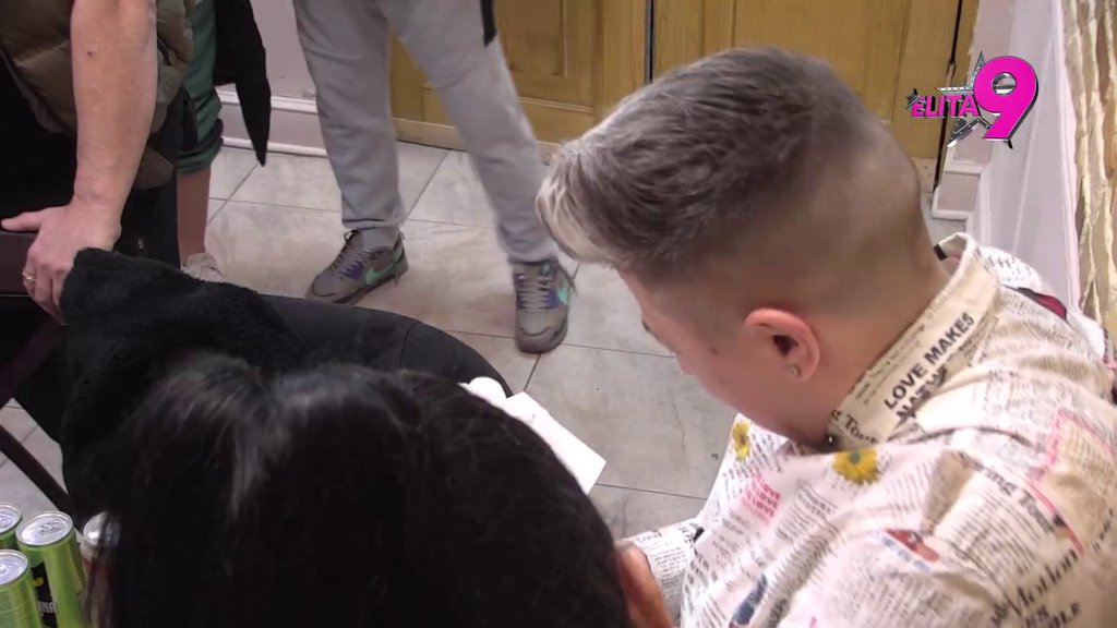 Ćero srećna ti slava, i Dragani ako hoće da je prihvati: Matora roni suze dok čita čestitku za slavu od svog oca, shvatila da ima njegovu podršku (VIDEO)