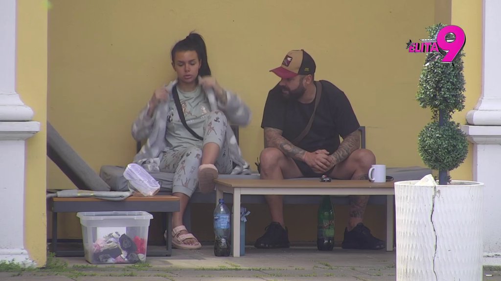 Ako izađe klip, NAPRAVIĆU TI PAKAO OD ŽIVOTA! Aniti ubačen CRV SUMNJE, ne veruje Luki da nije pevao Anelinu pesmu! (VIDEO)