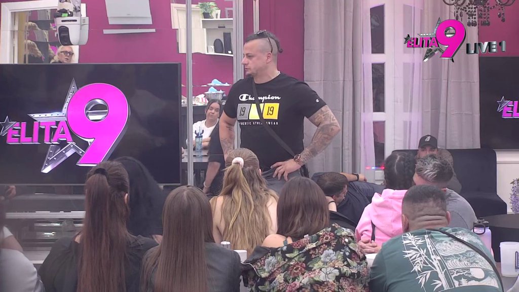 Sve u svom stilu! Maja razbucala Dačine i Minine tajne planove, ODUVALA Asmina kao nikad, pa im poručila: Ja nisam ringišpil, ja sam rolerkolster! (VIDEO)