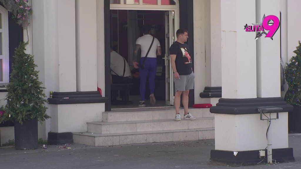 Držiš lavore dok spavaš, prokišnjava ti stan! Aneli raspalila žestoko po Ivanu, on joj odbrusio: Nora ti se kupala u hladnoći! (VIDEO)