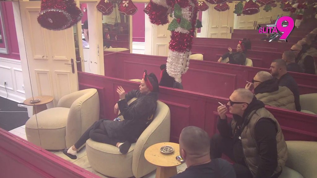 JA ŽELIM ŽIVOT SA TOBOM: Asmin još jednom Maji stavio do znanja da je voli, ona se odlučila na OVAJ KORAK (VIDEO)