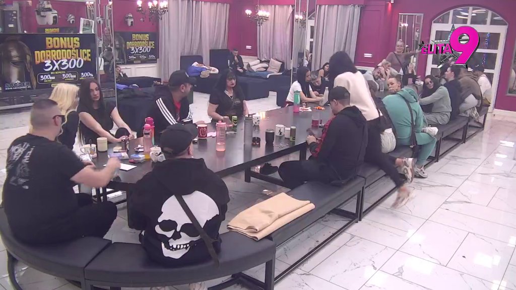 Haos ne prestaje: Tresu se zidovi Bele kuće, nikad veća tenzija na sve strane! (VIDEO)