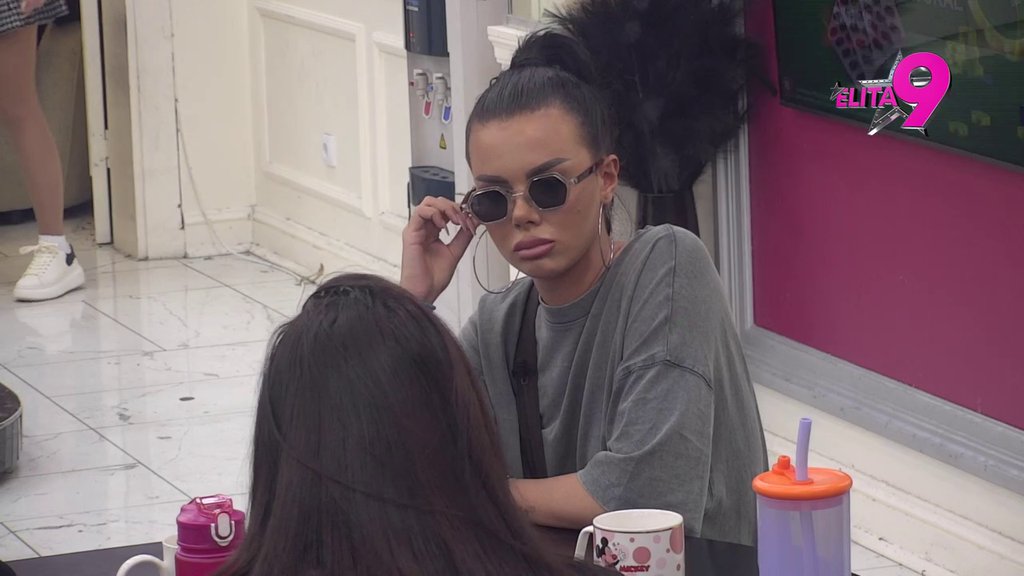 Poniženje za poniženjem: Anđelo i Filip unakazili Anitu, ona od očaja ne može da dođe sebi (VIDEO)