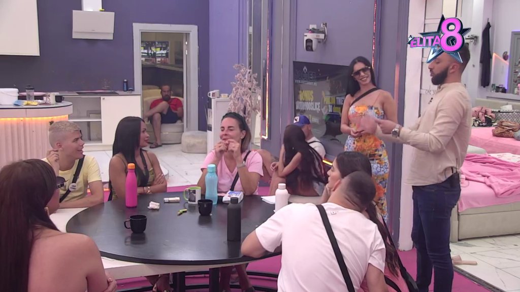 Pala blinda usred bela dana! Isplivali skandalozni detalji o vreloj akciji Slađe i Terze, Ena popucala po šafima i zapretila ljubavnim parovima: Sve ću da vas ugrožavam! (VIDEO)