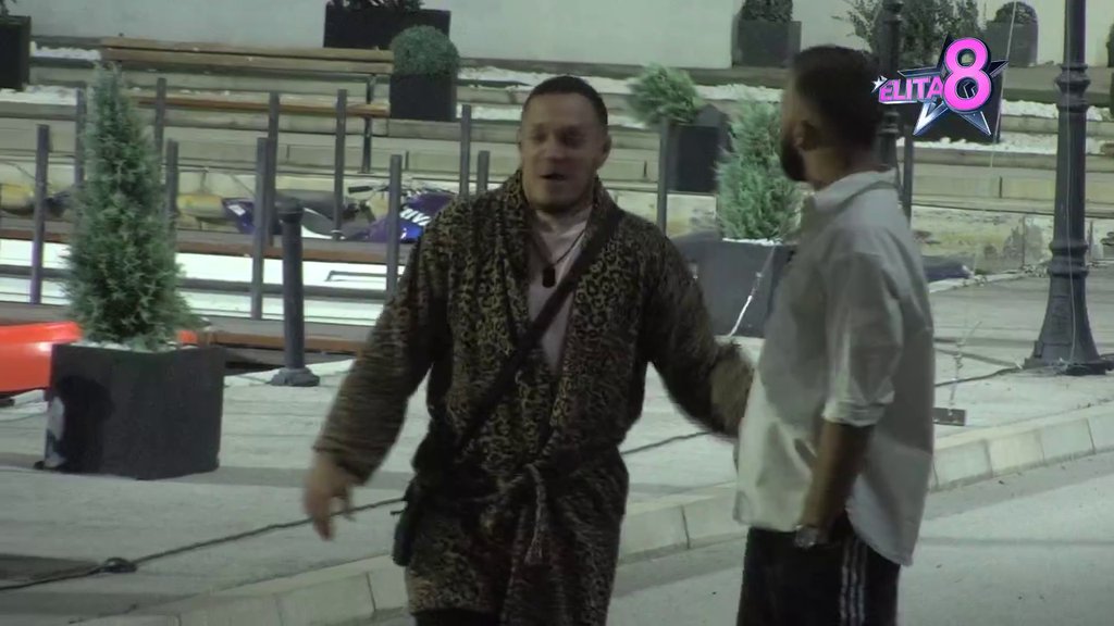 AU, OVO ĆE ZABOLETI! Gastoz priznao koliko mu SMETA prisnost Anđele Đuričić, užasava se njenih poljubaca! (VIDEO)