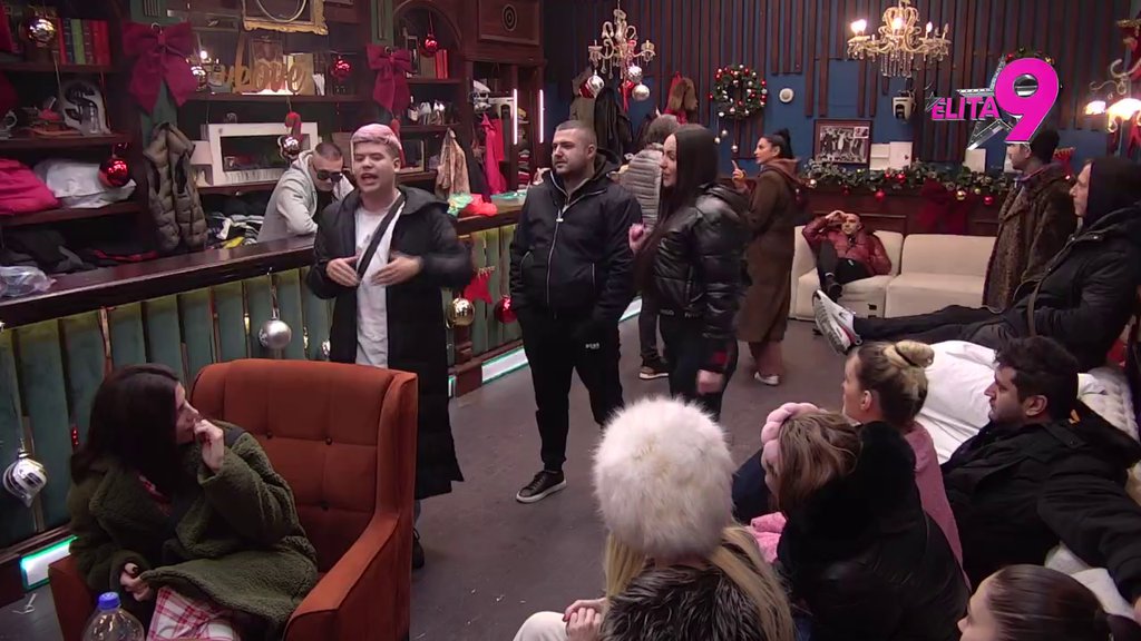 METEŽ U PABU: Sandra Todić i Uroš Stanić slasno osolili po Dušici zbog prisnosti sa Asminom, Durdžić dao sve od sebe da je vine u nebesa! (VIDEO)