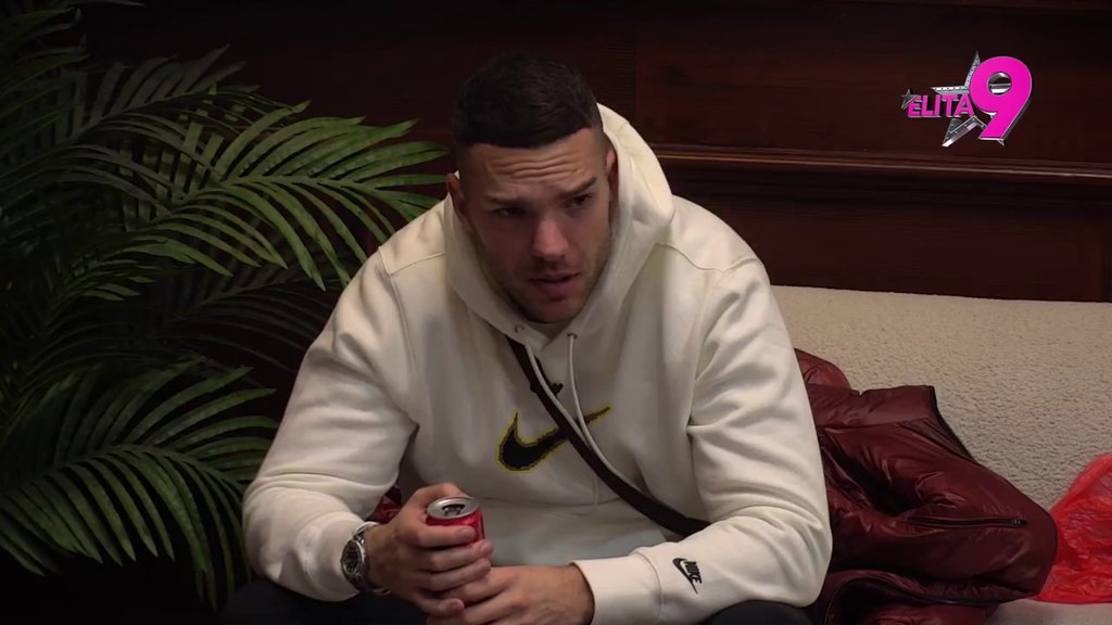 ĆOŠKAROŠ, BLEDOLIKI INDIJANAC! Kačavenda žestoko isprozivala Anđela, otkrila da poznaje STARIJE DAME sa kojima je imao s*ksualne radnje! (VIDEO)