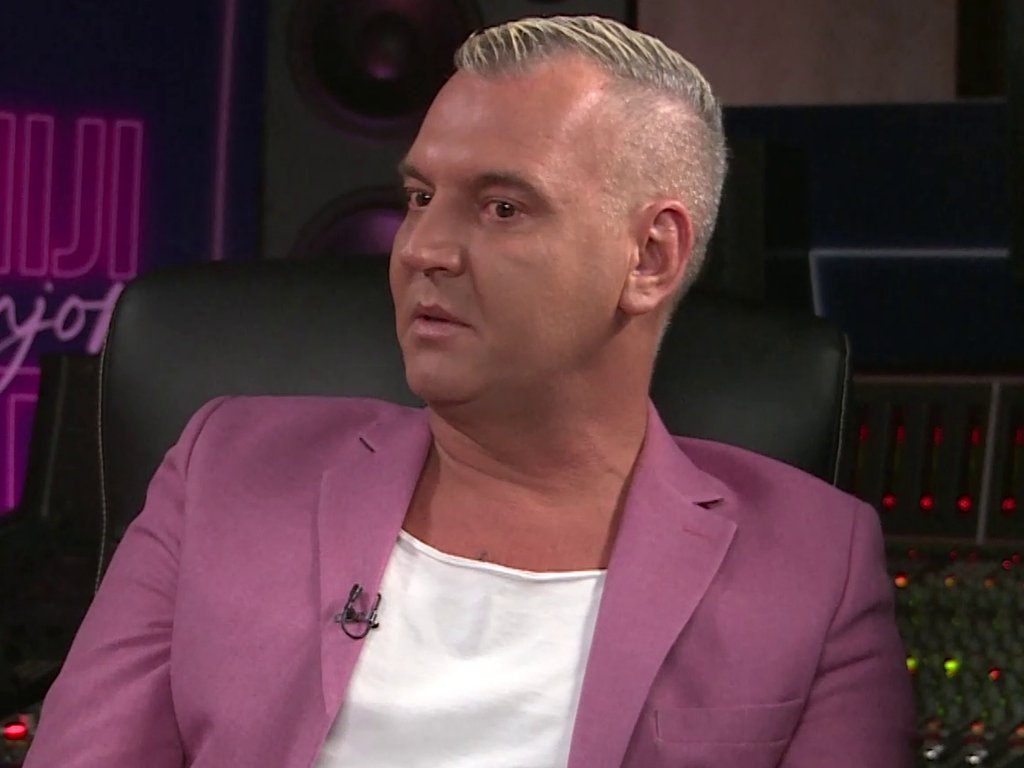 IMALA JE 27 ABORTUSA: Milan Milošević o PAKLU kroz koji je prošao sa ocem, progovorio o NASILJU i mami, voditelju PALA VILICA kad je ovo čuo: OTVORIO SAM VRATA, KADA JE BILA KRVAVA... (VIDEO)