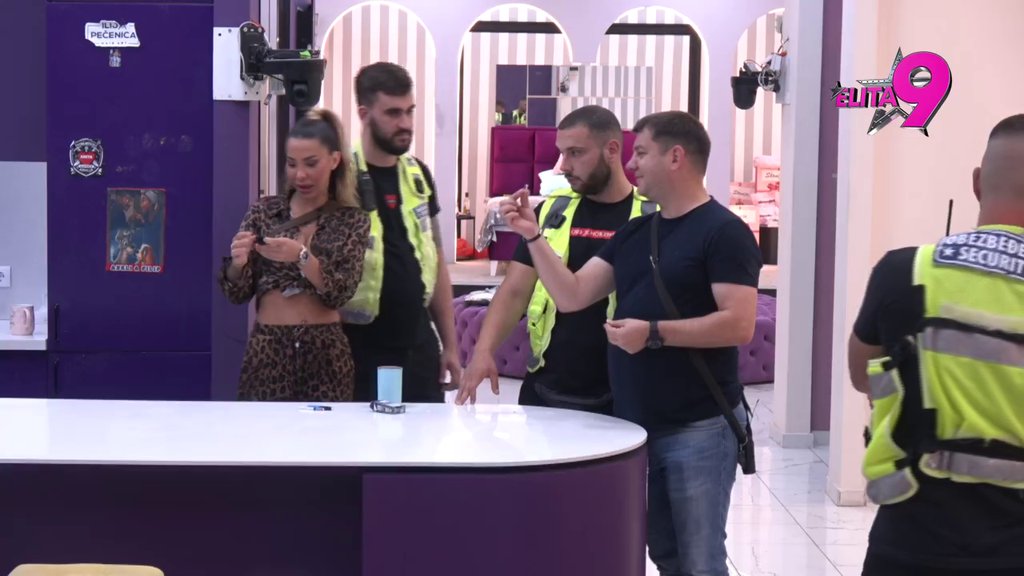 Ovo se čeka: Ivan Marinković otvara akuciju Anelinih vereničkih prstenova, ona podivljala! (VIDEO)