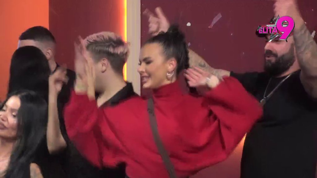 Relja Popović sa Temua! Anita skočila zbog pesme, strasti s Lukom podivljale na bini (VIDEO)
