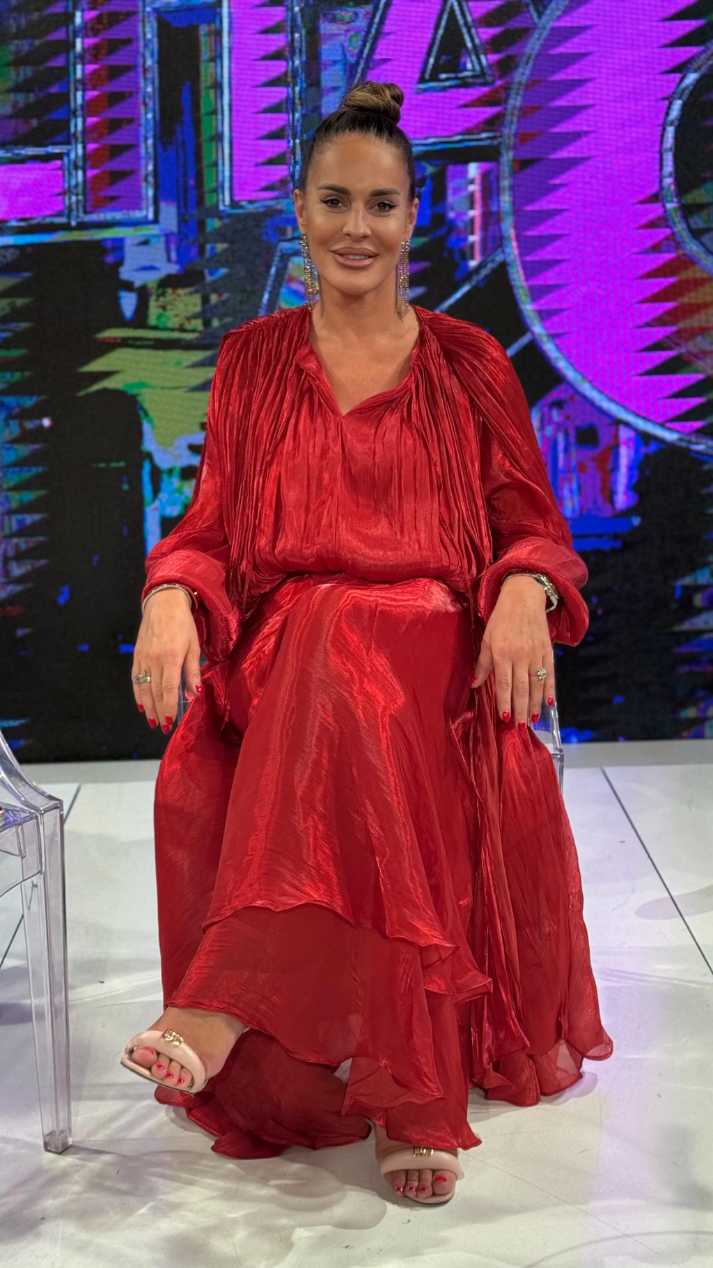 Ona koristi dete za... Kačavenda u svom stilu oplela po Aneli, čestitala joj rođendan pa se dotakla Anđele i Gastoza (VIDEO)