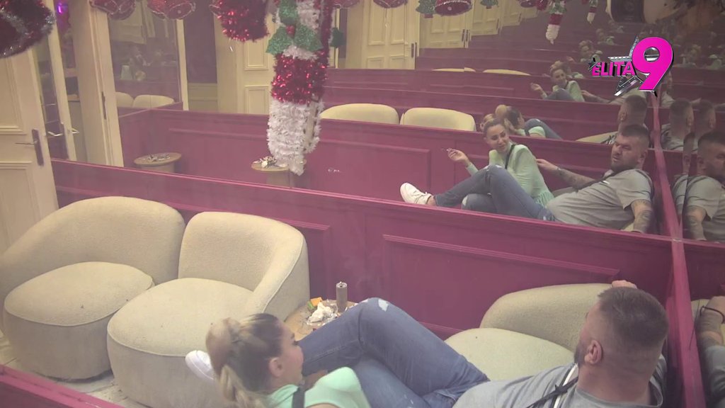 Nemoj da se foliraš: Janjuš ne skida ruke sa Aneli, raskrinkao je pred kamerama! (VIDEO)