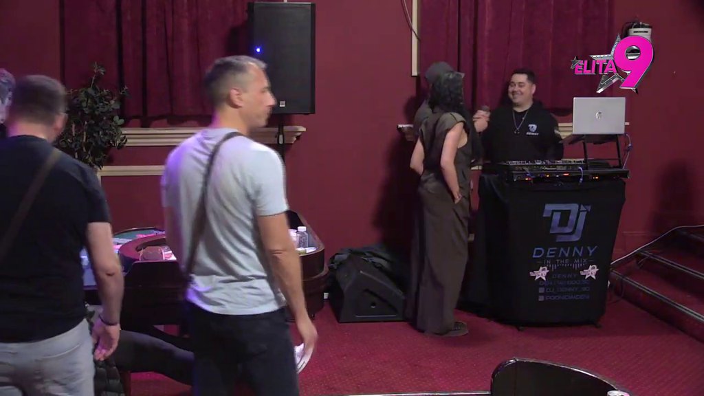 Namerno provocira Aneli! Anita poručila pesmu, pa zapevala s Lukom: Ženo nisi imala, faktor IKS da zadržiš muškraca (VIDEO)