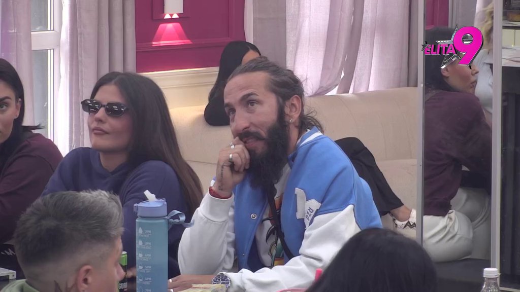 Odužio im se: Janjuš počastio vraćene takmičare! Nije izdržao da ne pecne Sunčicu, ona pokazala zube: Veliki ste odroni i ološi! (VIDEO)