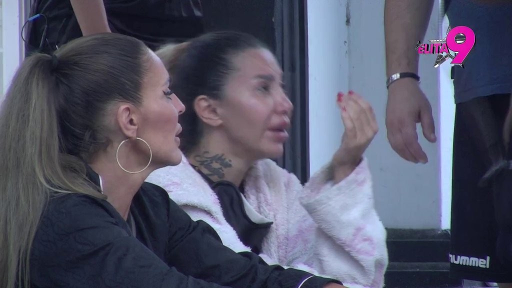 Dramaturgija Aneli Ahmić: Doživela nervni slom zbog Filipovog pijanstva, iz petnih žila urliče i plače! (VIDEO)