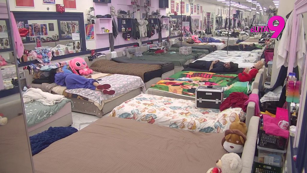 NE PRESTAJU DA PROVOCIRAJU JEDNO DRUGO! Maja i Asmin nastavljaju po starom: Nikada nećeš moći da budeš sa mnom (VIDEO)