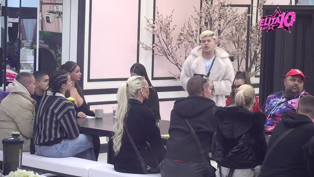 Njihovo mišljenje se čulo! Uroš ponovo vinuo Aneli u nebesa, pa Anđela otkrila pravu stranu Burekove ličnosti: On je u top tri... (VIDEO)