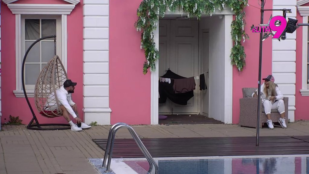 PRIZNAJ, SVE TI JE OPROŠTENO! Aneli tera Luku da pokaže osećanja prema Maji, on GORI OD BESA! (VIDEO)