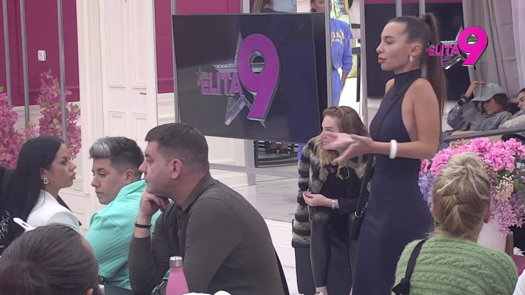 Palo priznanje: Sara obelodanila sve o poljupcu s Anđelom, Ivan potonuo kao Titanik! (VIDEO)