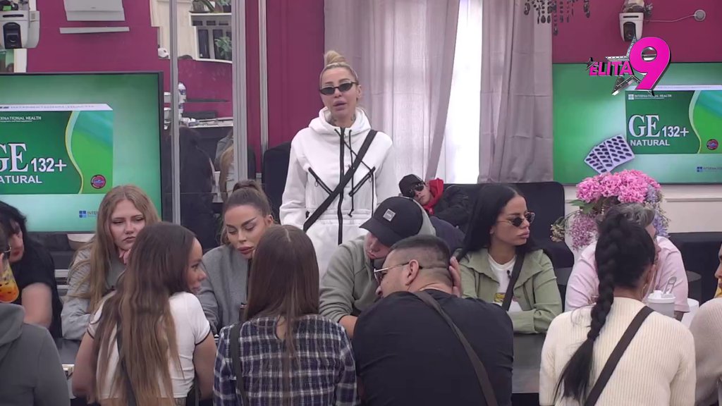 POKAZALA DA JOJ JE TRN U OKU: Aneli dala sve od sebe da okrivi Anitu zbog očijukanja sa Lukom, pa Vujović povukao ŠOK potez! (VIDEO)