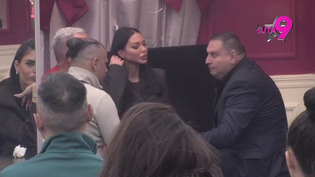 Svaki potez vučeš kao da si napolju, šah-mat! Taki dao vetar u leđa Maji, pa zarežao na Boru i Daču Virijevića: Dođi ovde kad si mangup! (VIDEO)