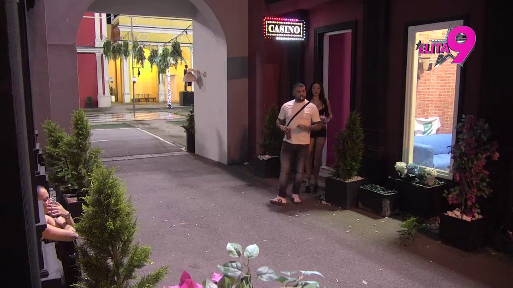 PROMENIO SVE BOJE: Asmina muči infomrmacija koju je Dača želeo da prenese Maji, osudio je zbog komunikacije sa njim! (VIDEO)