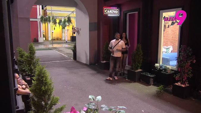 PROMENIO SVE BOJE: Asmina muči infomrmacija koju je Dača želeo da ...