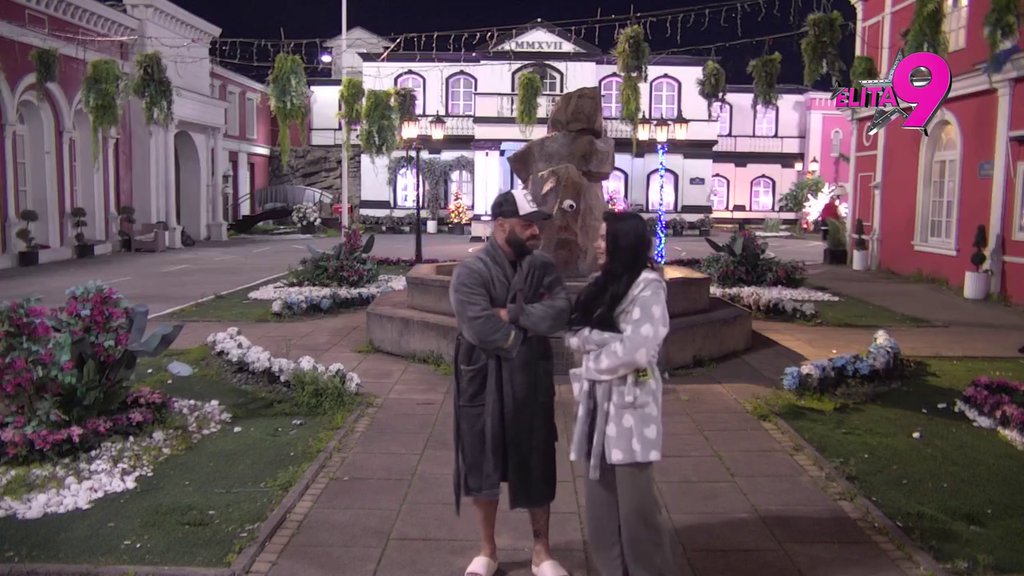 Ne znaju gde biju! Anita se smeje na Lukino aludiranje na bebe, hoće da budu mirni do Uskrsa samo zbog čestitki (VIDEO)