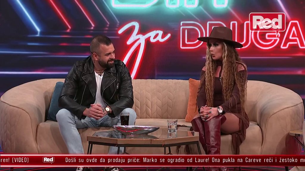 NEMORALNA, NISKOBUDŽETNA ŽENA: Atina Ferari ne može da smisli Aneli, osula rafalnu paljbu po njoj, pa joj udarila na moral i dostojanstvo! (VIDEO)