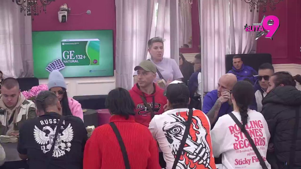 RECI DRUGU LOPOVU DA MI VRATI NOVAC! Miljana skočila kao oparena, tvrdi da ju je Ivan Marinković OPLJAČKAO (VIDEO)