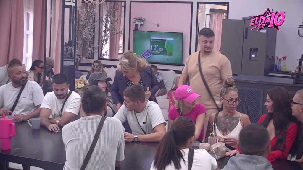 POSTROJILA IH KAO NIKAD: Džehva podelila poslove takmičarima, jednu stvar im zamera (VIDEO)