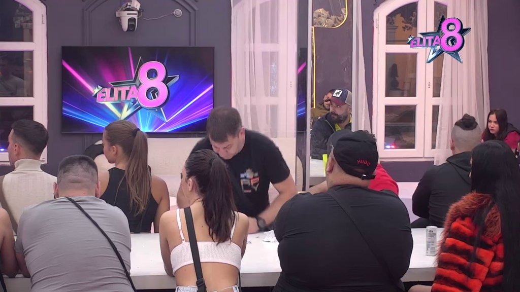 Ponašam se kao da je moja majka: Gastoz pokušava da osvesti Draganu, pa se osvrnuo na njenu mamu, ukućani mu žestoko zamerili! (VIDEO)