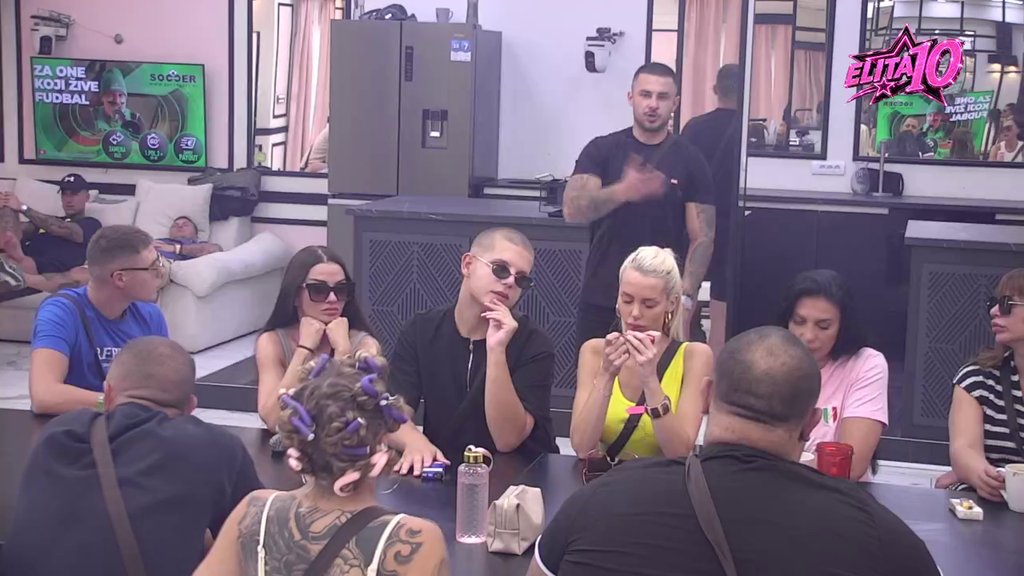 On je roditelje proglasio lopovima koji su ukrali 30.000 evra: Sanja raspalila paljbu po Marku, on priznao da je u Eliti 8 lagao o njihovom raskidu! (VIDEO)