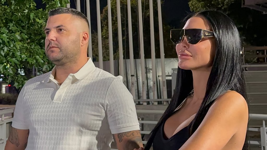 Maja i Asmin na romantičnoj večeri: Ona pokazala bogatu trpezu, evo kako uživaju u Hrvatskoj (FOTO)