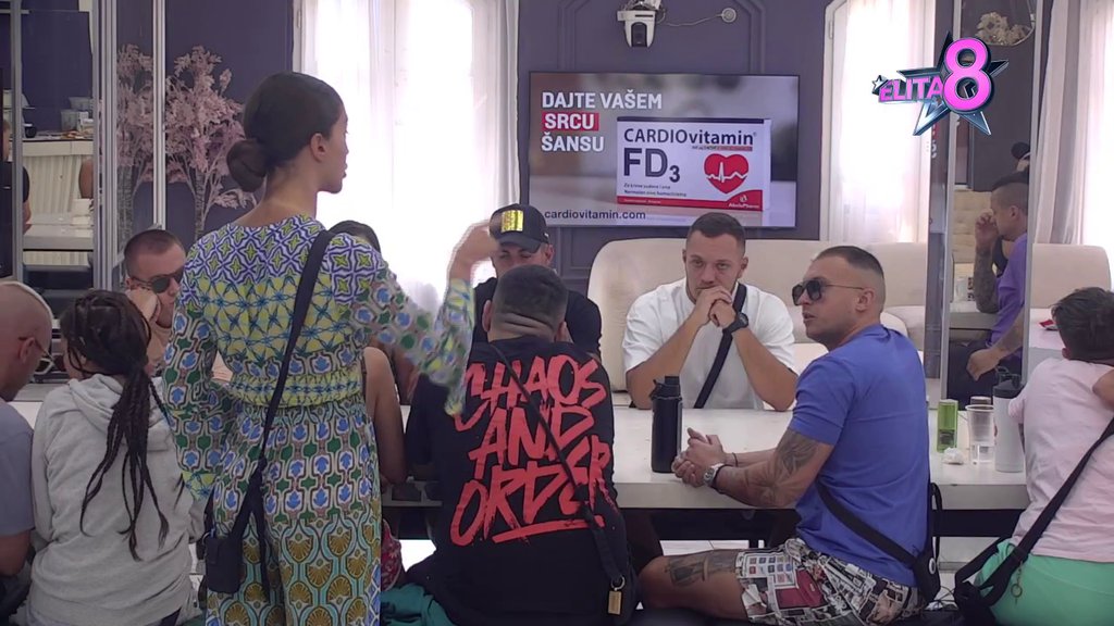 IZBACIĆU PREPISKE, DA TE PRISETIM... Anđela optužila Karića da joj je pisao dok je bio sa devojkom, pa mu sročila pravo mišljenje u lice: GADIŠ MI SE, NE MOGU OČIMA DA TE GLEDAM! (VIDEO)