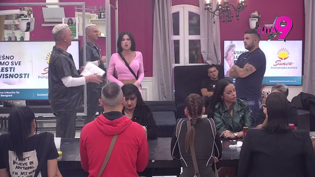 PLANIRAO SI DA BUDEM TVOJA NA PAPIRU, DA BI MI UZEO SVE: Stanija Dobrojević iz petnih žila zaurlala na Asmina, on tvrdi da je nju izdigao iz pepela! (VIDEO)