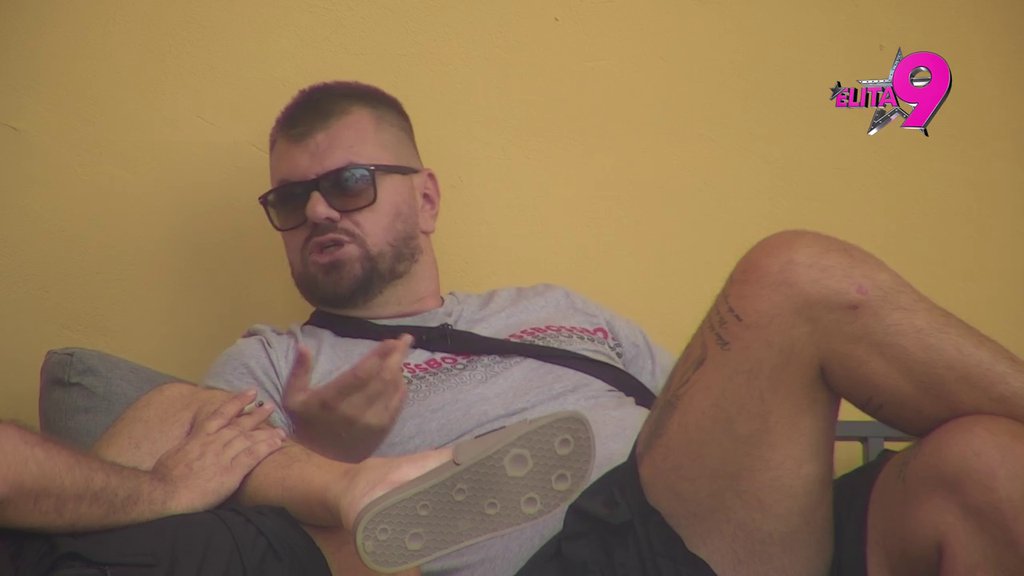 Ne može da joj odoli! Janjuš definitivno bacio oko na Dušicu Đokić, pa otvorio dušu Iliji: Jaoj, izgubiću glavu, ne možeš protiv... (VIDEO)