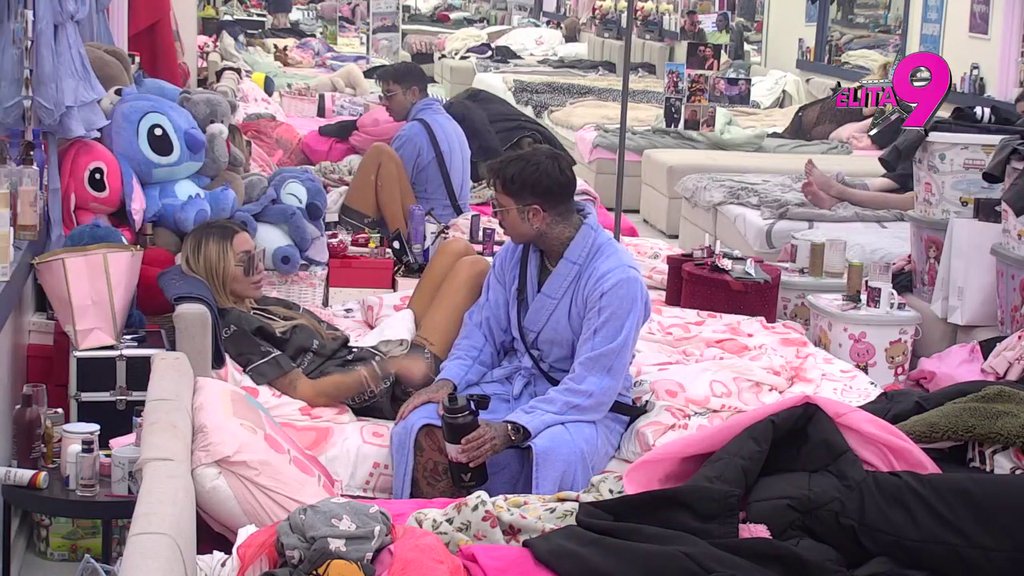 Mene si izblamirao: Aneli poludela na Filipa zbog priznanja da bi bio u vezi sa Teodorom, a sa njom ne (VIDEO)