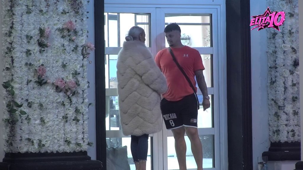 Ti meni fališ: Terza priznao Gloriji da mu nedostaje, ona mu rekla da ga gleda kao KLOVNA (VIDEO)