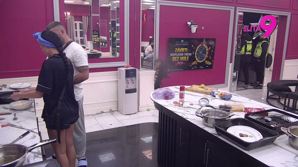 SVE MOJE BIVŠE MI SE VRATE: Asmin otkrio Maji da sumnja da se Aneli ponovo zaljubila u njega (VIDEO)