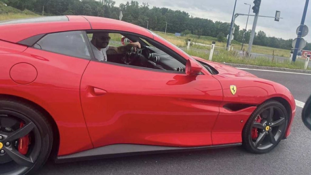 Bentli, Ferari, Audi... Mustafa Durdžić pokazao sinovljev skupoceni vozni park, vozi ove BESNE MAŠINE: Da je Asmin biti lako... (FOTO)