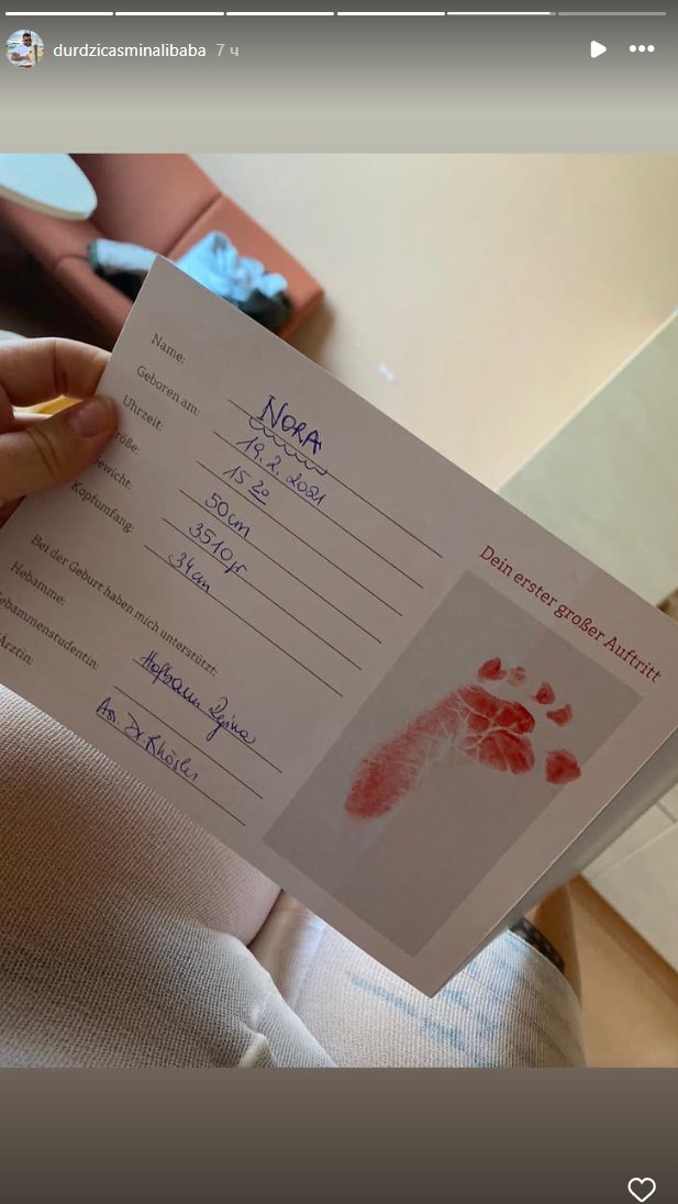 Fotografija iz porodilišta dokazuje istinu! Aneli nije mogla da se seti GODINE kad je rodila Noru, a i vreme je omašila, Asminovi fanovi objavili tačne podatke o njihovoj ćerki!