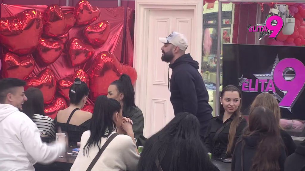 AFERA 'PAŠTETA' TRESE ELITU! Učesnici shvatili da Anita ima pik na Maju Marinković: Nije Luka folirant, on je BUDALETINA (VIDEO)